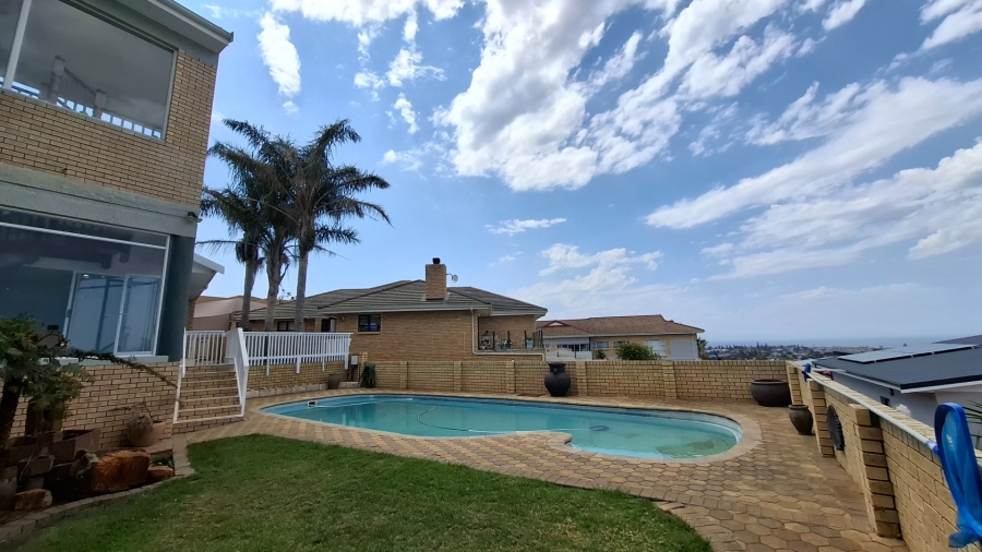 4 Bedroom Property for Sale in Menkenkop Western Cape